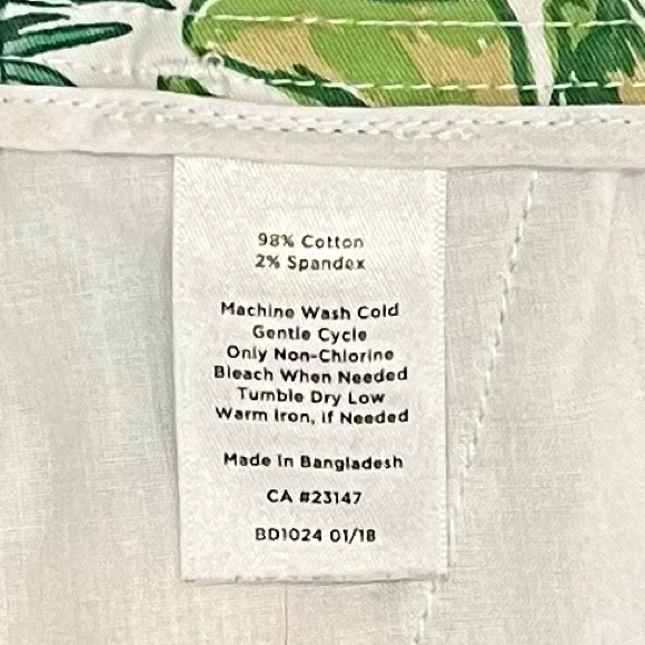 Talbots Pineapple Print Stretch Cotton Bermuda Shorts Size 14 - Picture 9 of 9